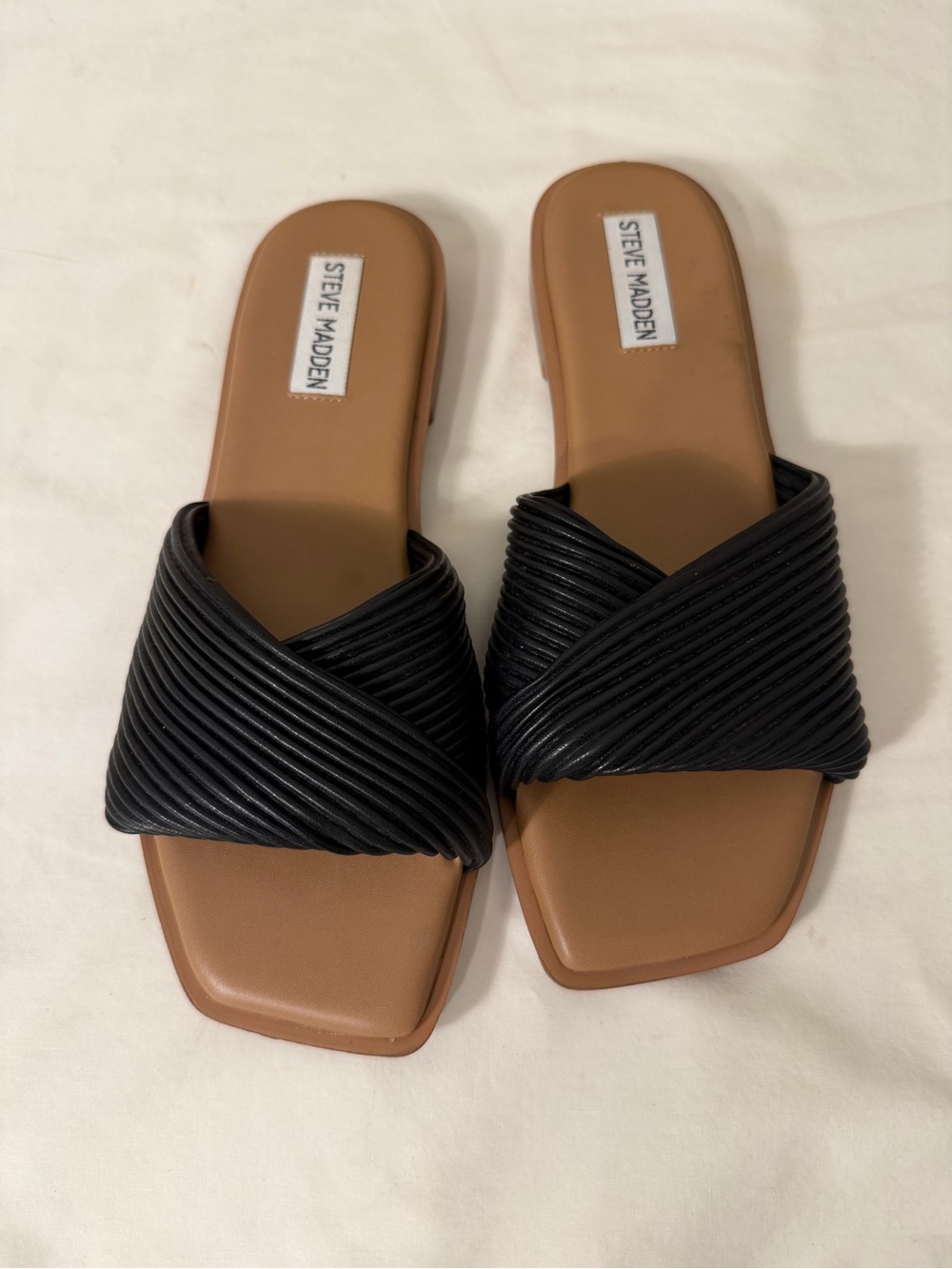 Steve Madden Black Textured Crisscross Slide Mules Size 7.5